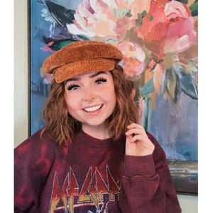 Meet your Posher, Amanda